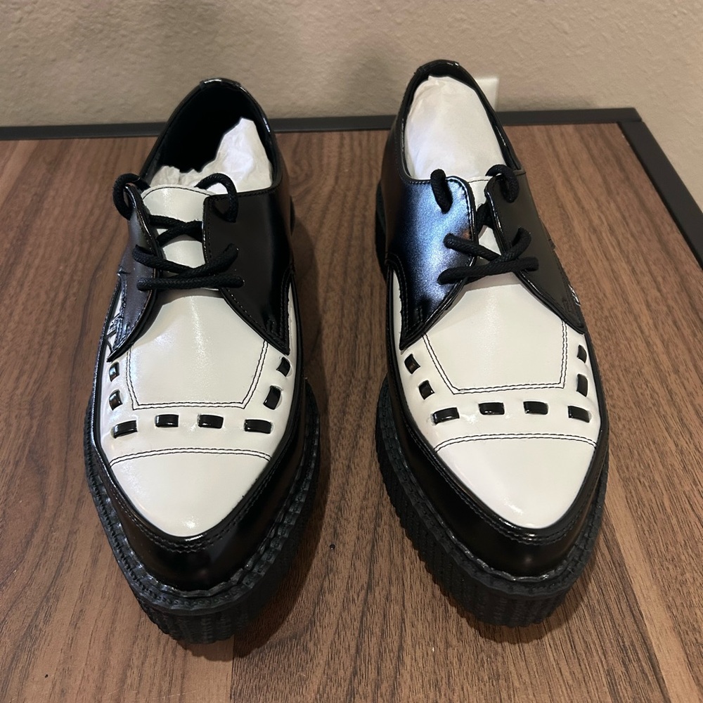 T.U.K Black and White Tie Pointed Toe Creeper Shoes
